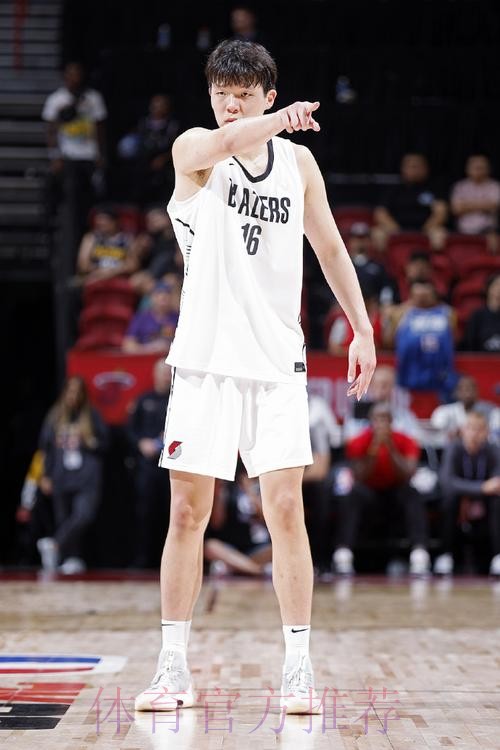 8分8篮板,隔扣杨瀚森!好强的内线,湖人果断拿下吧 8分8篮板,隔扣杨瀚森!好强的内线,湖人果断拿下吧