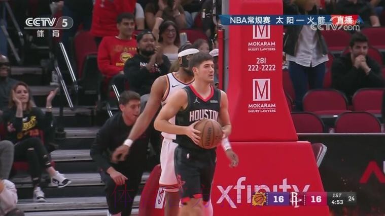 杜兰特长传送助攻 谢泼德飞身双手扣篮 杜兰特长传送助攻 谢泼德飞身双手扣篮