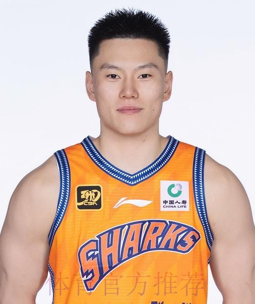 李弘权半场投篮6中3,得到8分3篮板2助攻1抢断 李弘权半场投篮6中3,得到8分3篮板2助攻1抢断